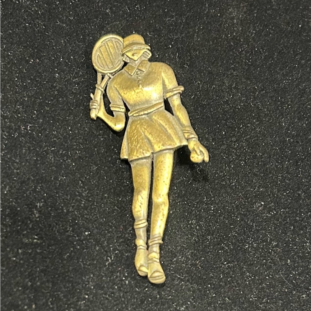Signed JJ Jonette Vintage Pin Brooch Gold Tone T Lady Woman Tennis Player Racket